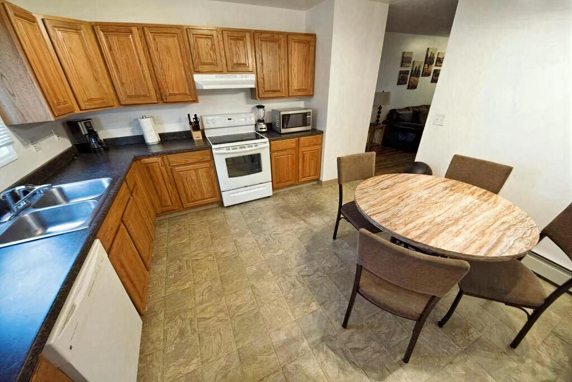 Stay Anchorage! Furnished Two Bedroom Apartments With High Speed Wifi Quarto foto